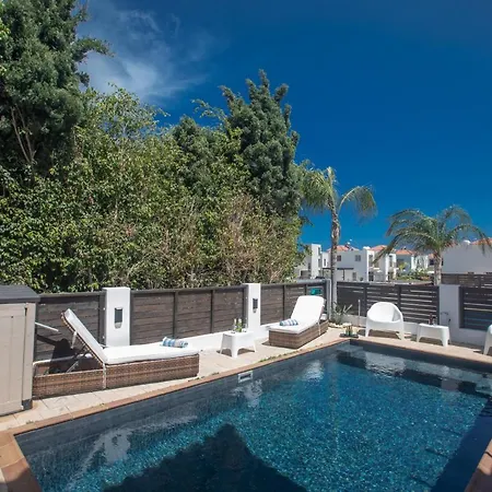 Villa Sunny Side Up *