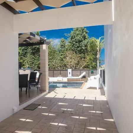 Villa Sunny Side Up *