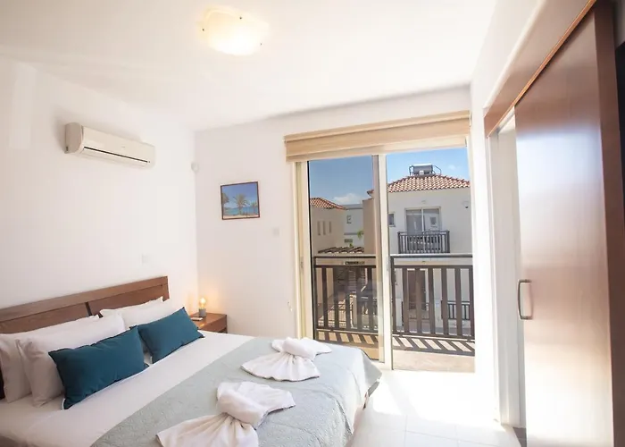 Sunny Side Up * Protaras